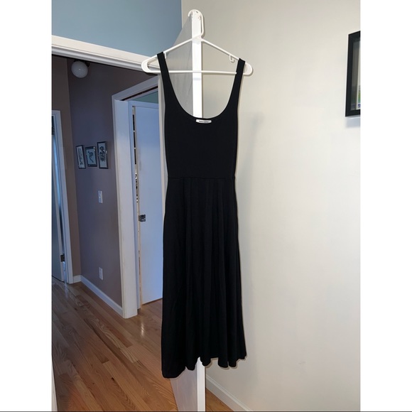 Reformation Black Midi Dress with pockets! Roy knit dress - Picture 4 of 4